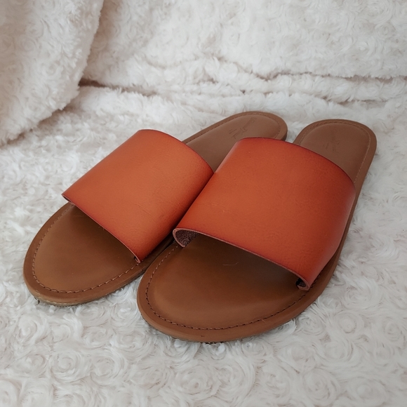 Universal Thread Shoes - Universal thread Kerrigan slide sandals size 9